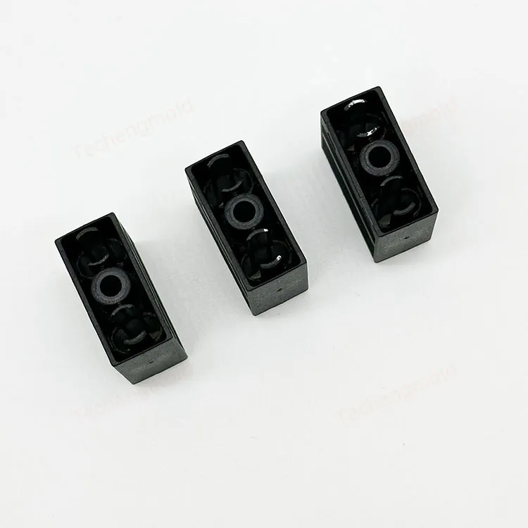 特诚科技精密工程塑料注塑件实拍